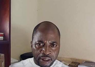 Cameroun : Séquestré par le Colonel Emile Mbankoui, Fridolin Nké fait un direct sous la menace