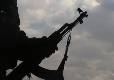 Burkina Faso : 43 morts dans une attaque, l’Etat perd sa langue